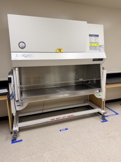 THE BAKER COMPANY MODEL SG603A-E BIOLOGICAL SAFETY CABINET