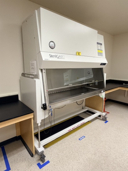 THE BAKER COMPANY MODEL SG603A-E BIOLOGICAL SAFETY CABINET