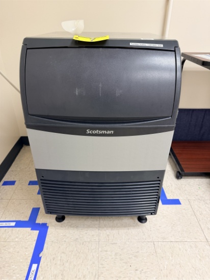 SCOTSMAN MODEL UF424A-1A SHAVED ICE MAKER