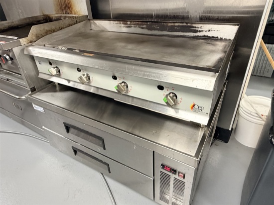 CPG 48" COUNTERTOP GRIDDLE W/ 4-BURNERS & THERMOSTATIC CONTROLS