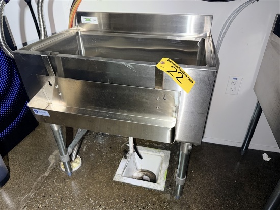 REGENCY 600IB2130CO STAINLESS STEEL UNDERBAR ICE BIN