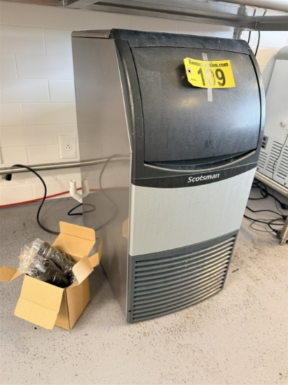 SCOTSMAN CU0715MA-1A UNDERCOUNTER ICE MAKER