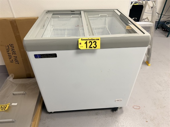 Master-Bilt Coldin-3 Series Slide-Top Display Freezer