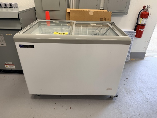 Master-Bilt Coldin-3 Series Slide-Top Display Freezer
