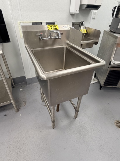 NBR EQUIPMENT SINGLE COMPARTMENT S/S POT SINK