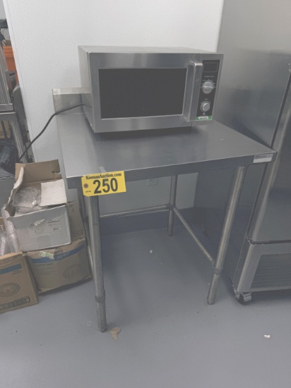 NBR EQUIPMENT 30" X 30" S/S TABLE
