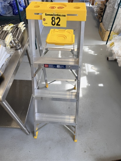 WERNER 4' ALUMINUM STEP LADDER
