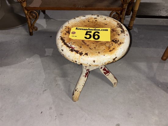 METAL STOOL, 12.5"H