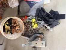 LOT: RATCHET STRAPS, HITCH BALLS, TRAILER BALL HITCH