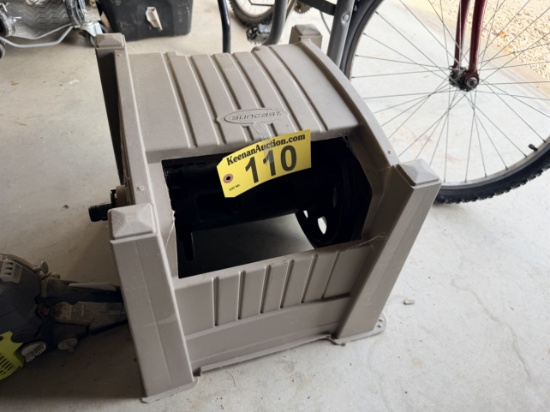 SUNCAST WATER HOSE REEL