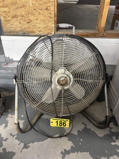 LAKEWOOD 832 18" INDUSTRIAL FLOOR FAN