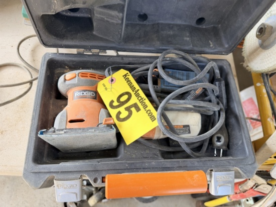 RIDGID R2500 1/4 SHEET PALM SANDER, CORDED