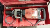 HILTI TE 905-AVR BREAKER HAMMER IN CASE