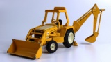 ERTL INTERNATIONAL HARVESTER BACKHOE LOADER TRACTOR