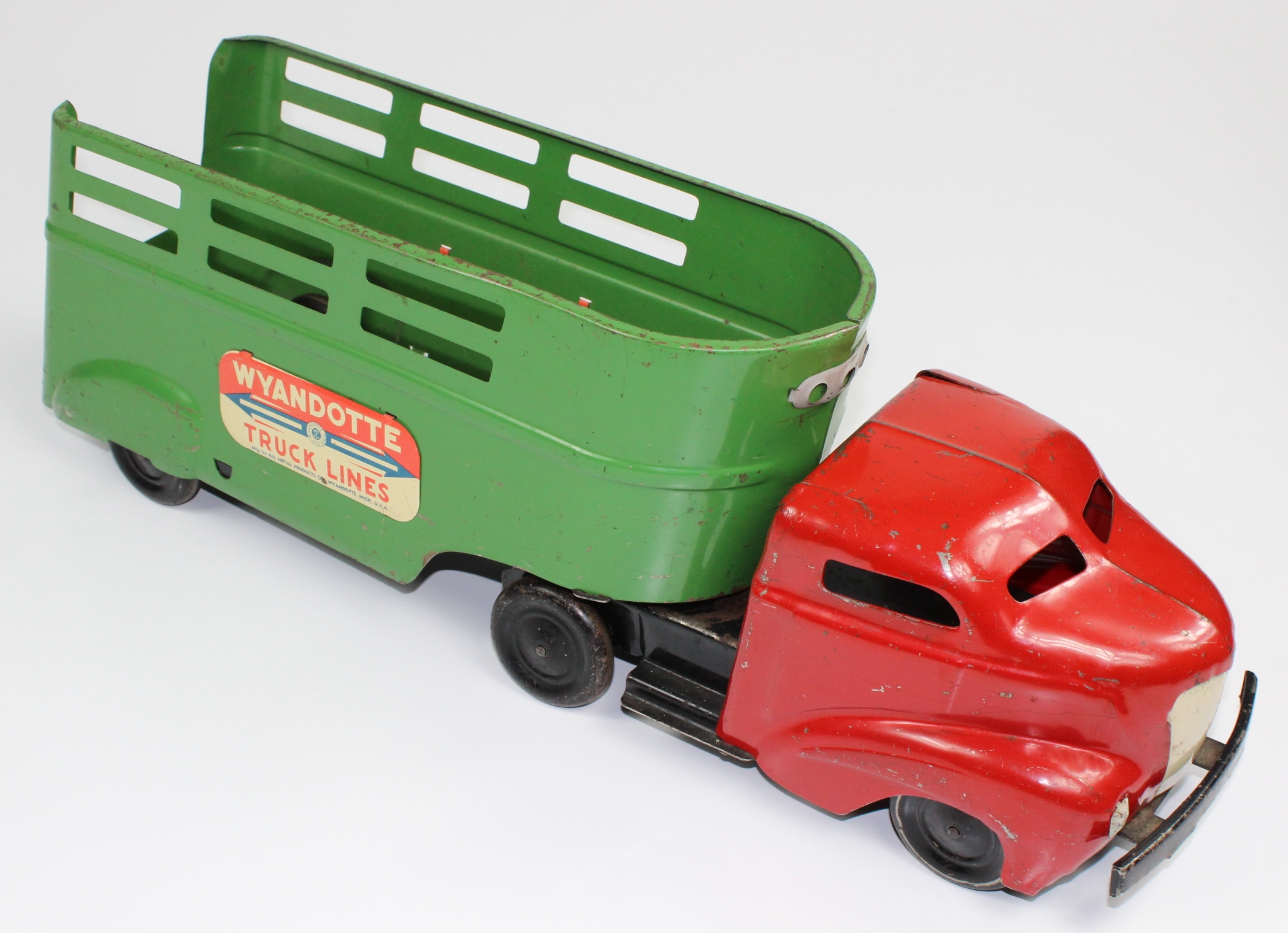 VINTAGE WYANDOTTE TRUCK LINES TRACTOR & TRAILER | Proxibid