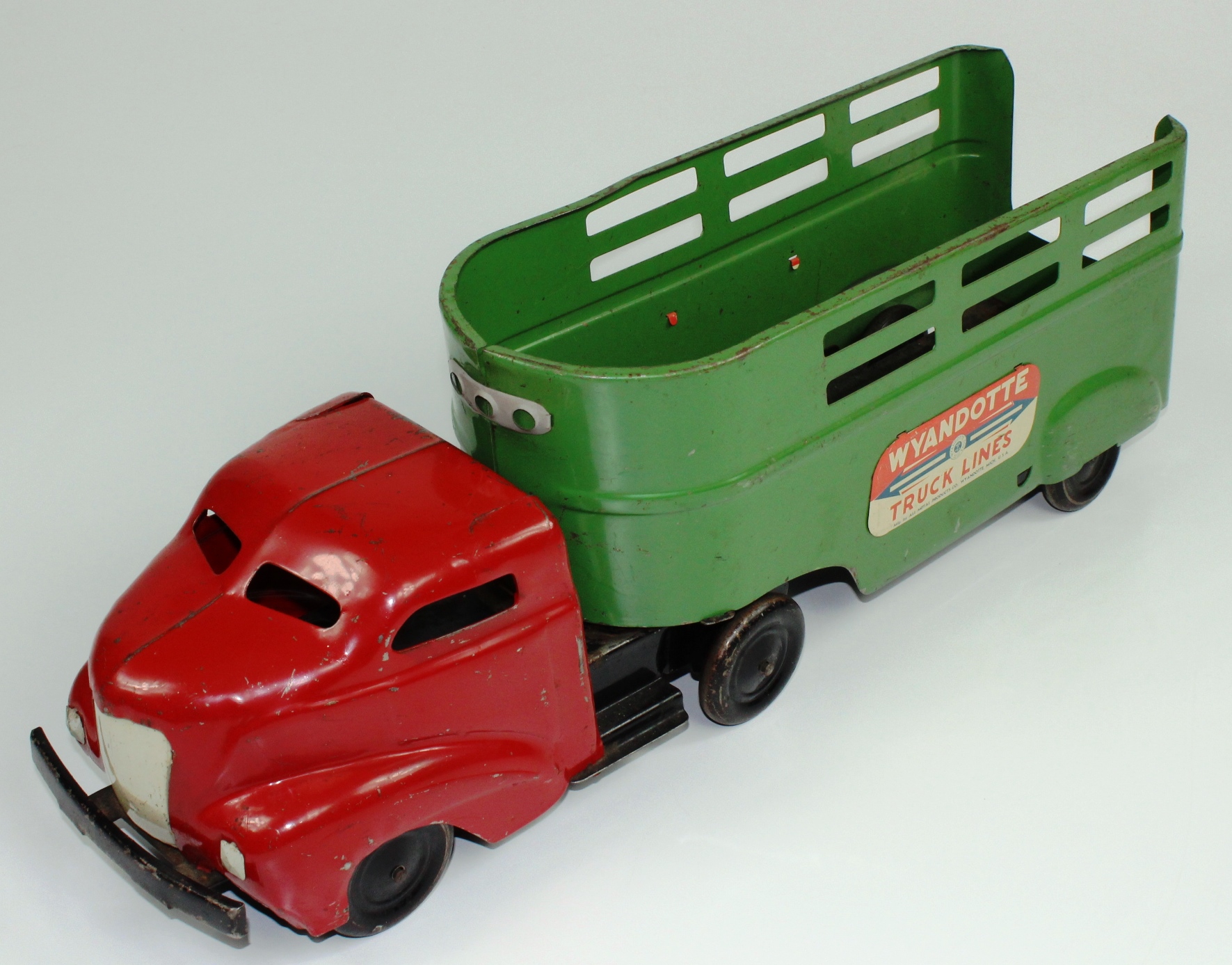 VINTAGE WYANDOTTE TRUCK LINES TRACTOR TRAILER Proxibid
