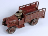 VINTAGE KENTON CAST IRON ICE TRUCK WITH DRIVER 1930s