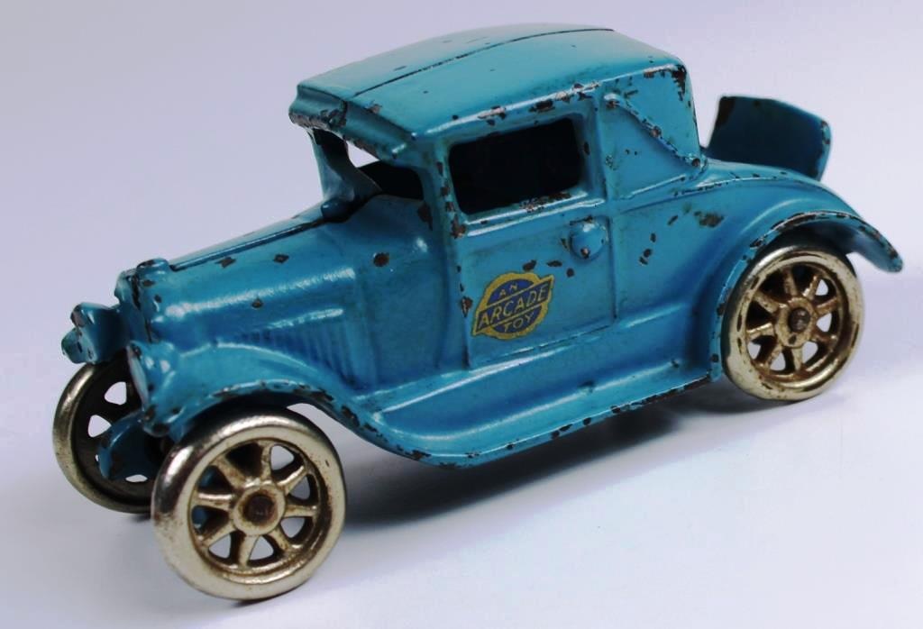 Vintage Arcade Cast Iron Car Model A Ford Coupe W Rumble Seat Art Antiques Collectibles Toys Hobbies Cast Iron Toys Online Auctions Proxibid