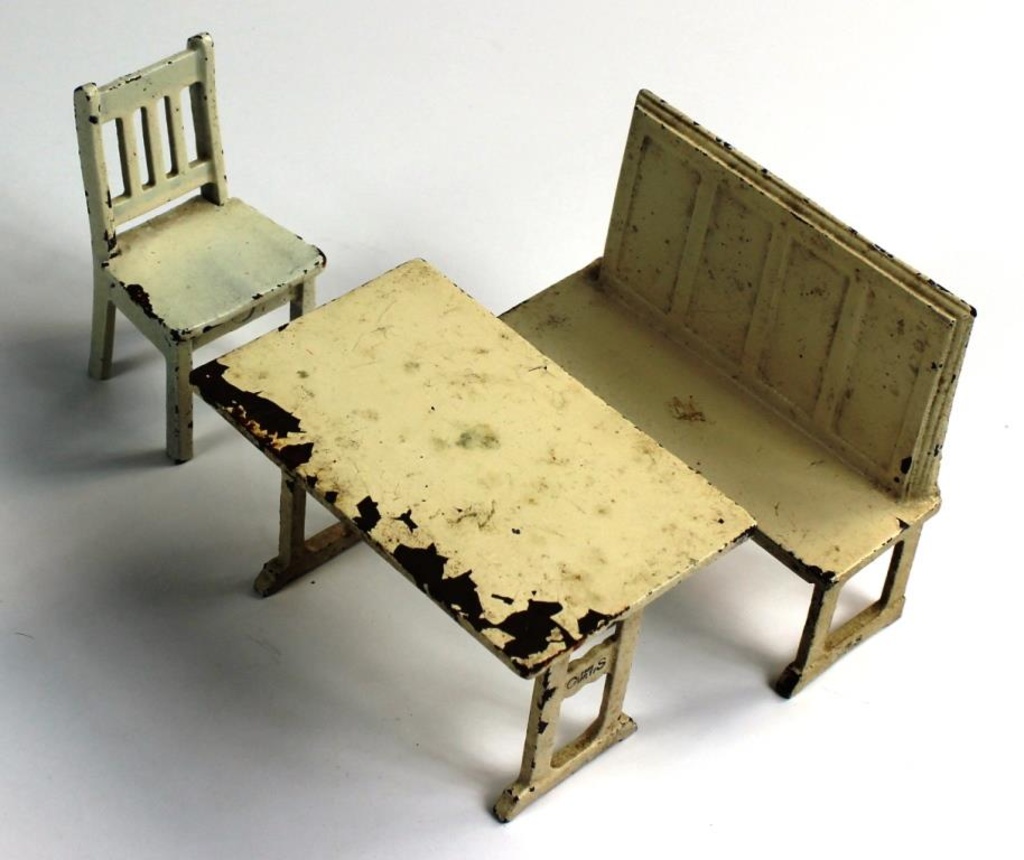 cast iron dollhouse furniture