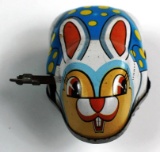 VINTAGE WIND-UP TIN BUNNY RABBIT - MADE IN HONG KONG