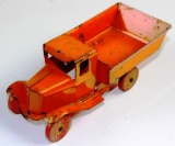 VINTAGE WYANDOTTE PRESSED STEEL DUMP TRUCK - CIRCA 1930s