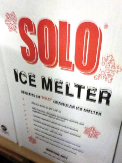 PALLET OF 40 BOXES OF SOLO GRANULAR ICE MELTER