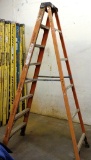 HUSKY 8FT ORANGE FIBERGLASS LADDER