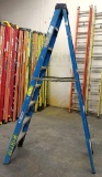 WERNER 8FT BLUE FIBERGLASS LADDER