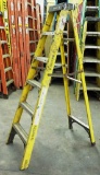 HUSKY YELLOW 6FT FIBERGLASS LADDER