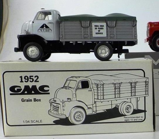 1ST GEAR 1952 GMC GRAIN BOX IN ORIGINAL BOX
