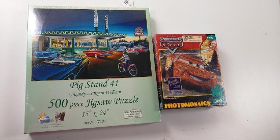 LOT OF 2 NEW PUZZLES - DISNEY CARS AND PIG STAND 41
