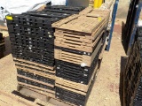 PALLET OF 150 PLASTIC COLLAPSIBLE CRATES - BLACK AND TAN