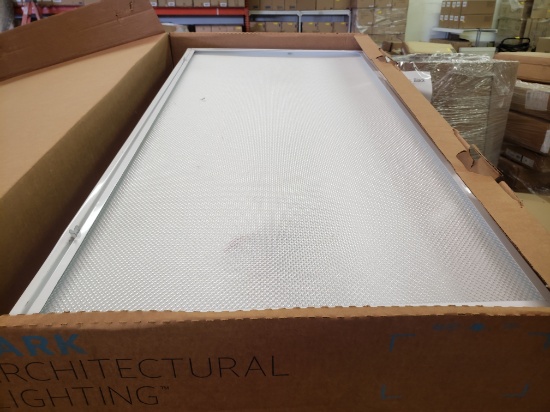 PALLET OF 17 USED 2FT X 4FT FLOURESCENT FIXTURES