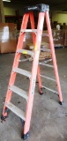 GOOD USED ORANGE WERNER 6FT FIBERGLASS LADDER