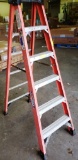 GOOD USED ORANGE WERNER 6FT FIBERGLASS LADDER