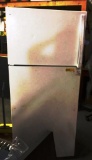 WHITE WHIRLPOOL REFRIGERATOR FOR PARTS OR REPAIR