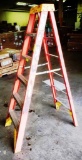 GOOD USED ORANGE WERNER 6FT FIBERGLASS LADDER