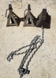 2 JACK STANDS AND WHEEL CHOCK WITH CHAIN