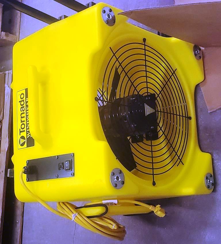 1 NEW TORNADO AIR MOVER ON WHEELS,2-SPEED, | Proxibid