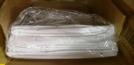 LOT OF 24 WYNREST COLLECTION FLAT SHEET 90" X 120" WHITE (60% COTTON & 40% POLYESTER)