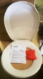 BOX OF 10 NEW MAINTENANCE WAREHOUSE TOILET SEATS