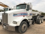 *2001 Kenworth T800 Day Cab, White