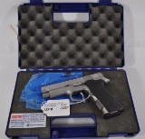 ~Smith and Wesson Model 4046,40S&W Pistol, VUV1645