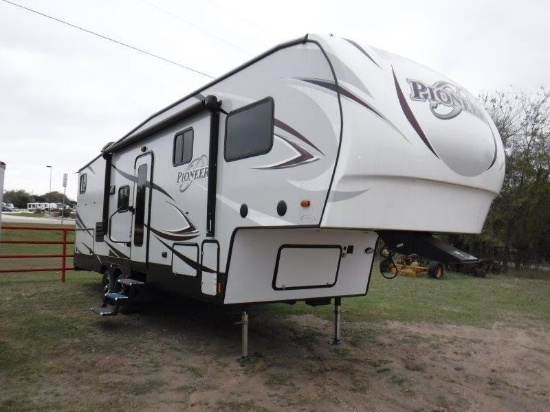 *2018 Pioneer Camper