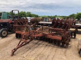 18' International Harvester 480 Disc Plow