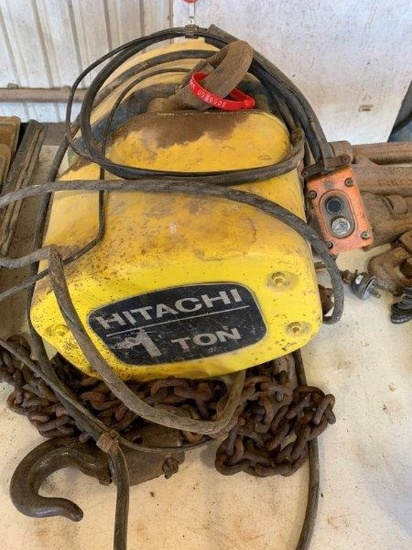 Hitachi 1 Ton Electric Wench