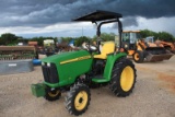 John Deere 3032E 4x4