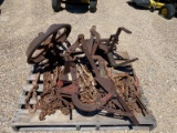 11-Chain Binder, 5-20' Chains, 2-Antique Plows
