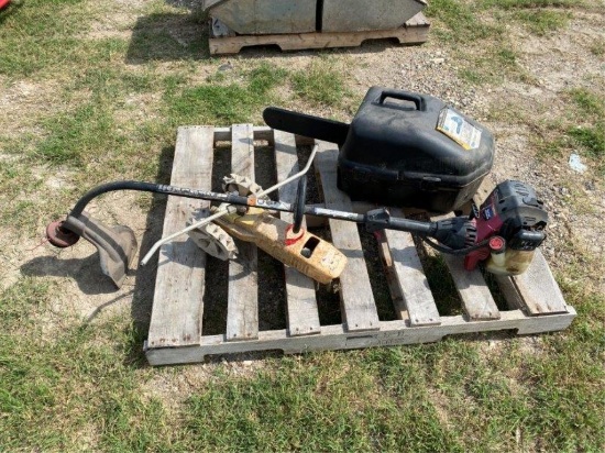 Weed Eater, 2pc Chainsaw, Sprinkler