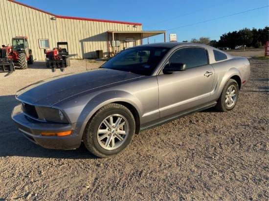 *2006 Mustang Coupe 6cylinder  5speed